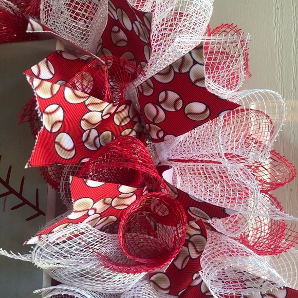 Baseball theme wreath - Picture 5 of 7